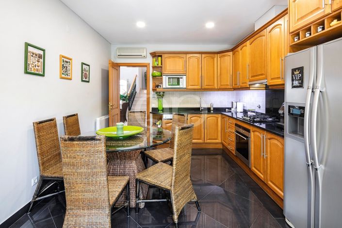 Image No.20-4 Bed House for sale