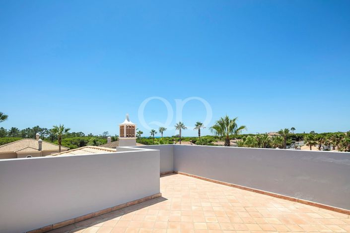 Image No.25-4 Bed House for sale