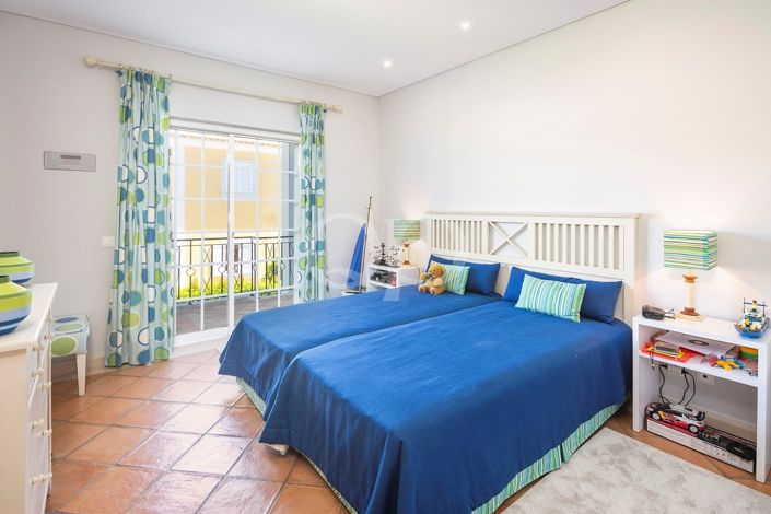 Image No.27-4 Bed House for sale