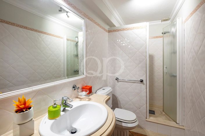 Image No.29-4 Bed House for sale