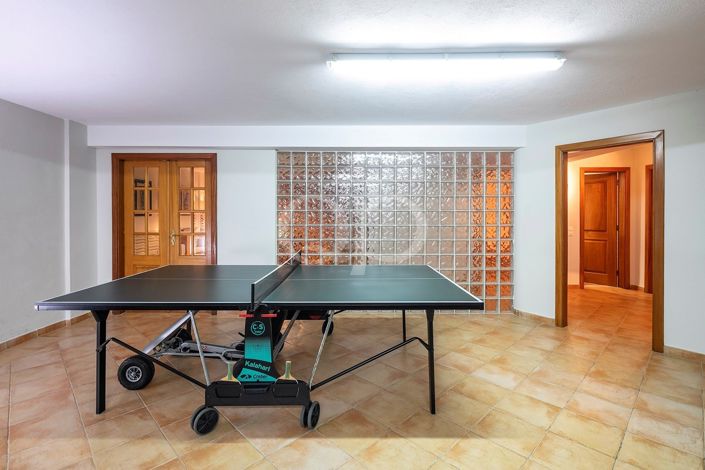 Image No.31-4 Bed House for sale