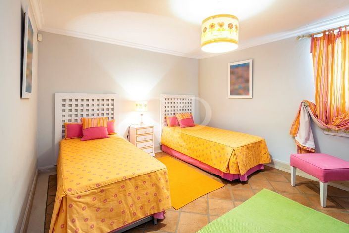 Image No.37-4 Bed House for sale