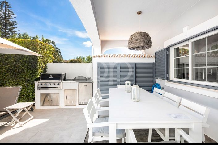 Image No.22-4 Bed House for sale