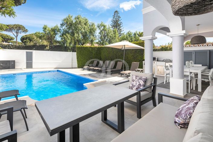 Image No.3-4 Bed House for sale