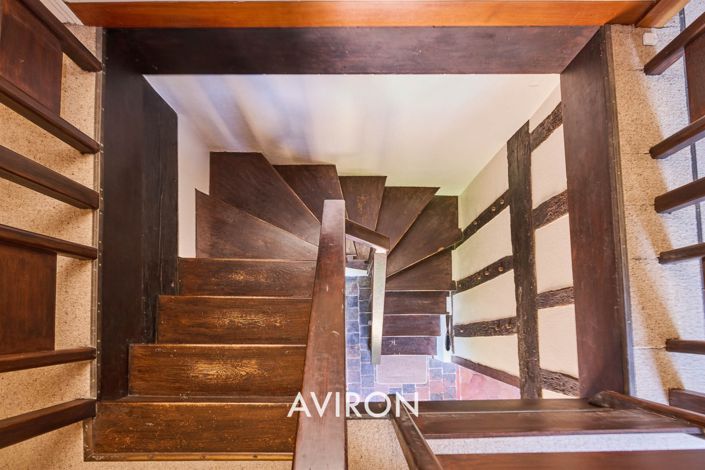Image No.35-5 Bed House for sale