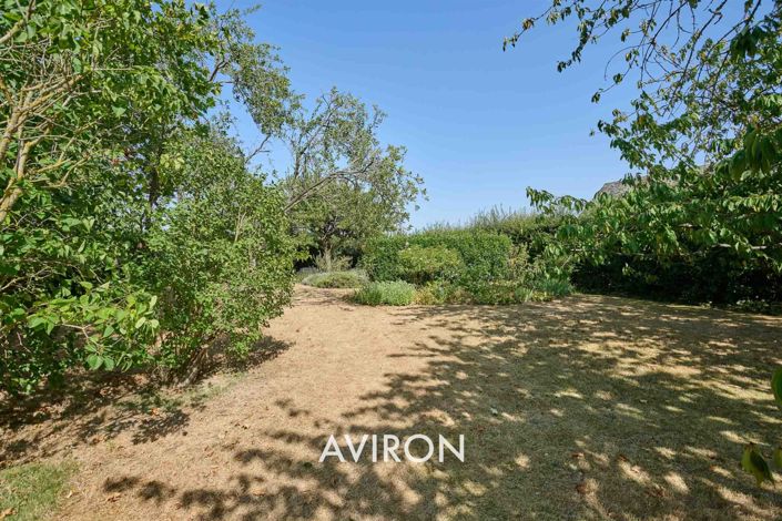 Image No.8-5 Bed House for sale