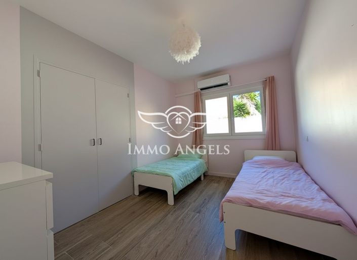 Image No.12-3 Bed House for sale
