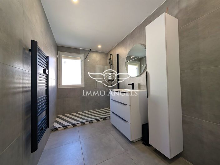 Image No.13-3 Bed House for sale