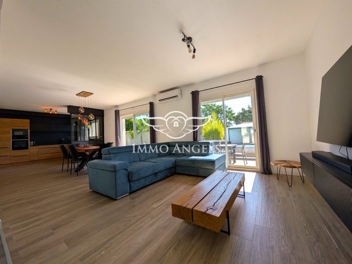 Image No.8-3 Bed House for sale