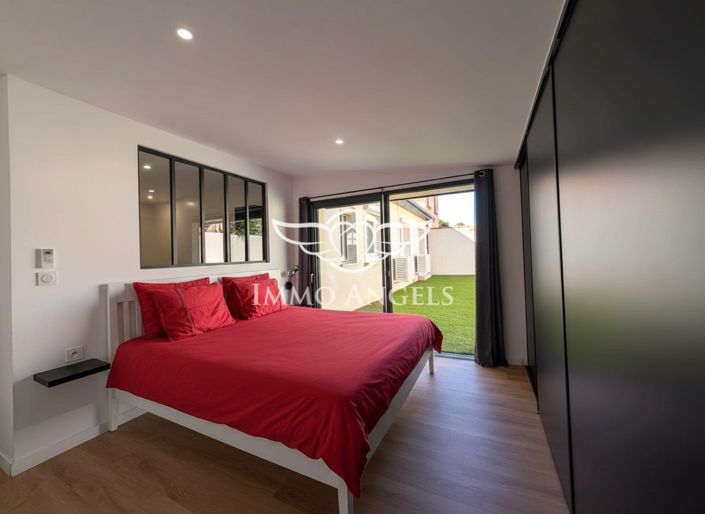 Image No.9-3 Bed House for sale