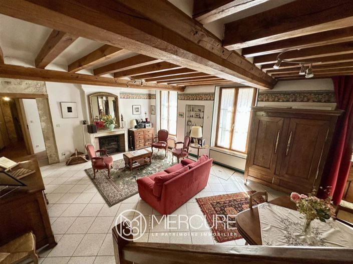 Image No.8-9 Bed House for sale