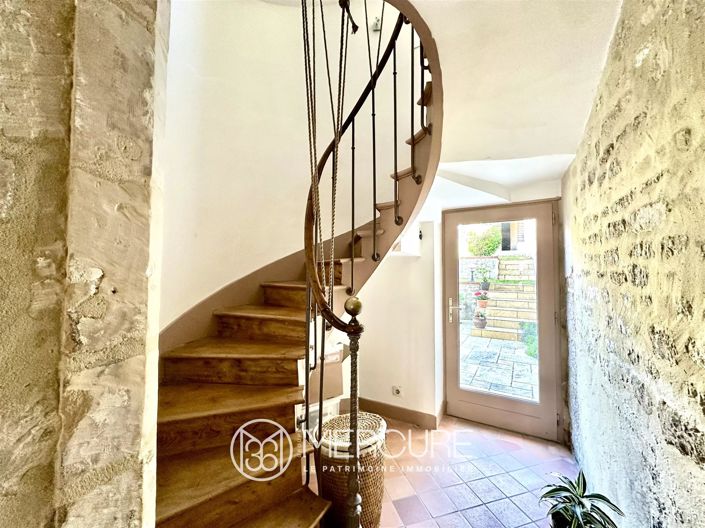 Image No.9-9 Bed House for sale