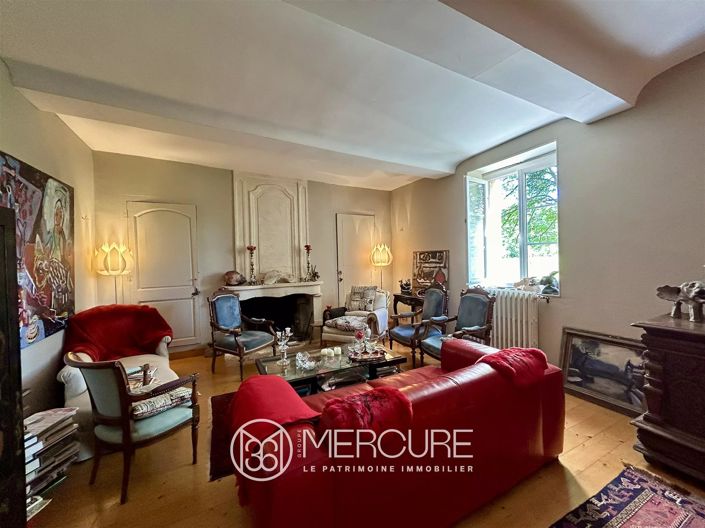 Image No.5-6 Bed Property for sale
