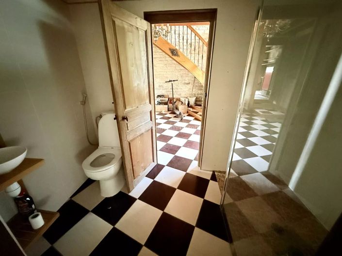 Image No.6-4 Bed House for sale