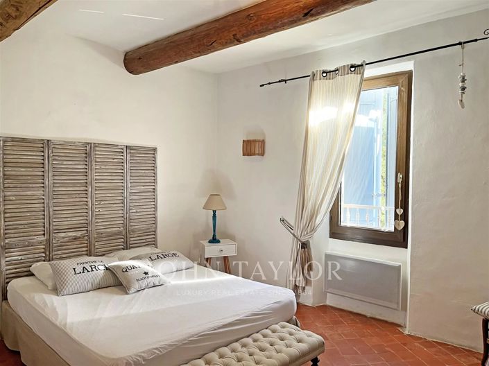 Image No.9-7 Bed House for sale