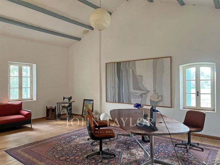 Image No.4-6 Bed House for sale