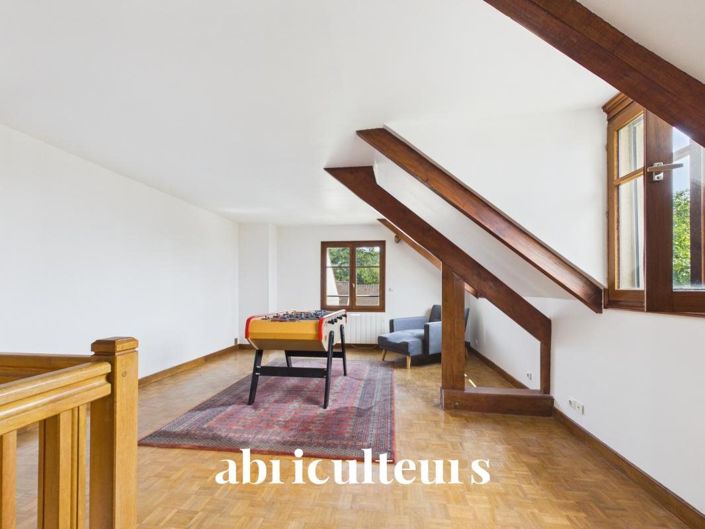 Image No.13-5 Bed House for sale