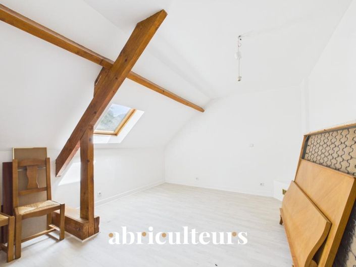 Image No.16-5 Bed House for sale