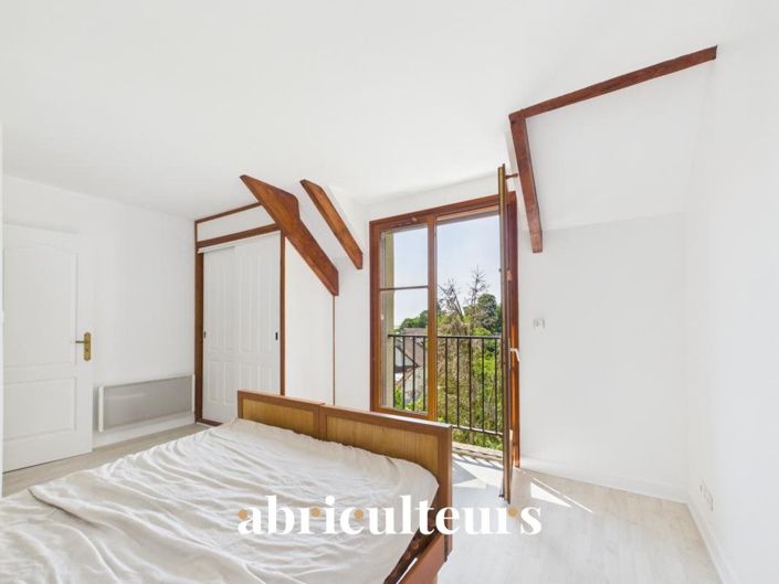 Image No.21-5 Bed House for sale