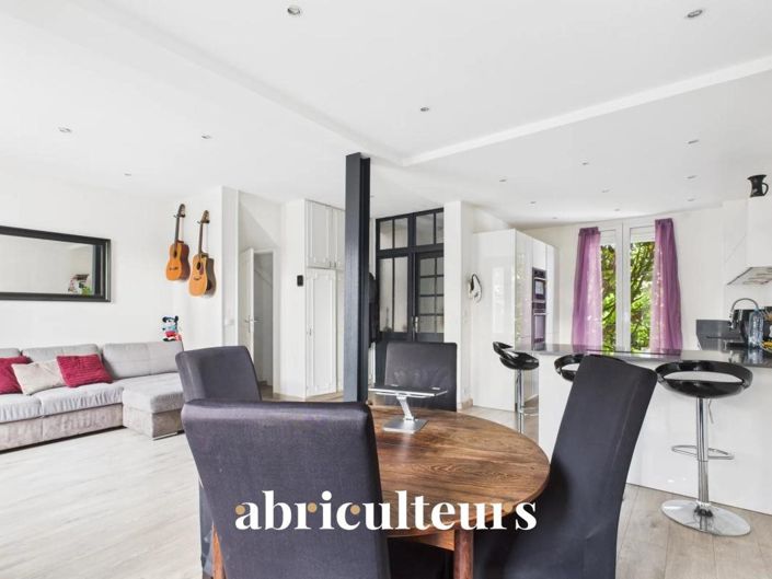 Image No.6-3 Bed House for sale