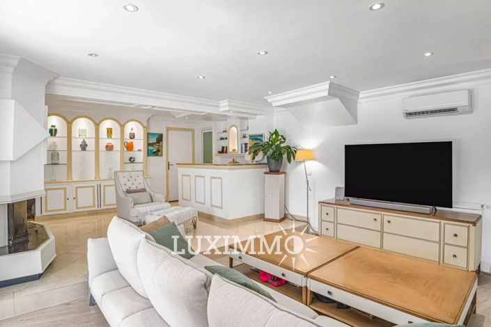 Image No.5-5 Bed House for sale