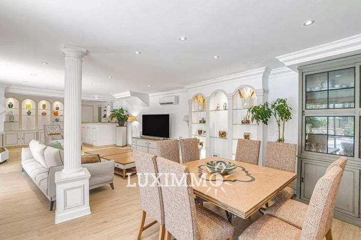 Image No.6-5 Bed House for sale