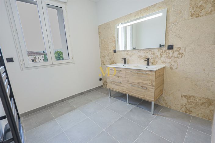 Image No.32-Appartement de 4 chambres à vendre à L'Isle-sur-la-Sorgue