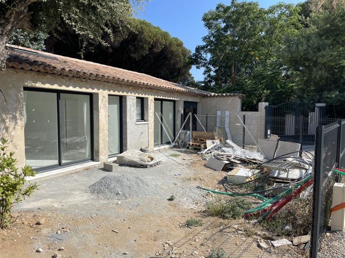 Image No.2-Maison de 2 chambres à vendre à Grimaud