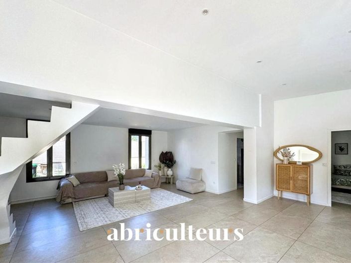 Image No.12-3 Bed House for sale