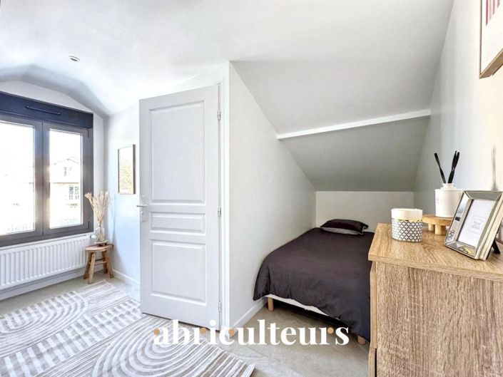 Image No.16-3 Bed House for sale