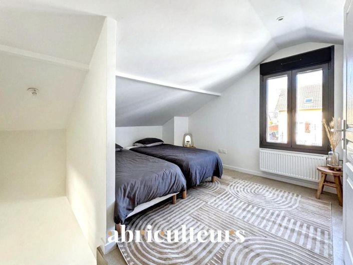 Image No.20-3 Bed House for sale