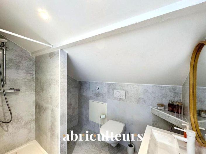 Image No.21-3 Bed House for sale