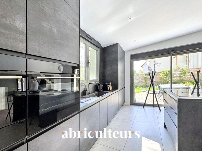 Image No.3-3 Bed House for sale