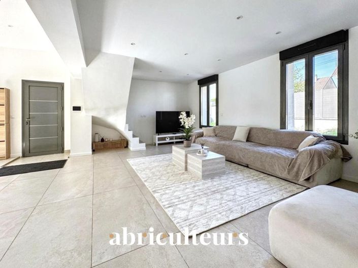 Image No.6-3 Bed House for sale