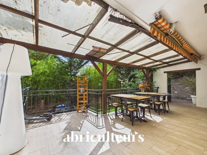 Image No.26-6 Bed House for sale