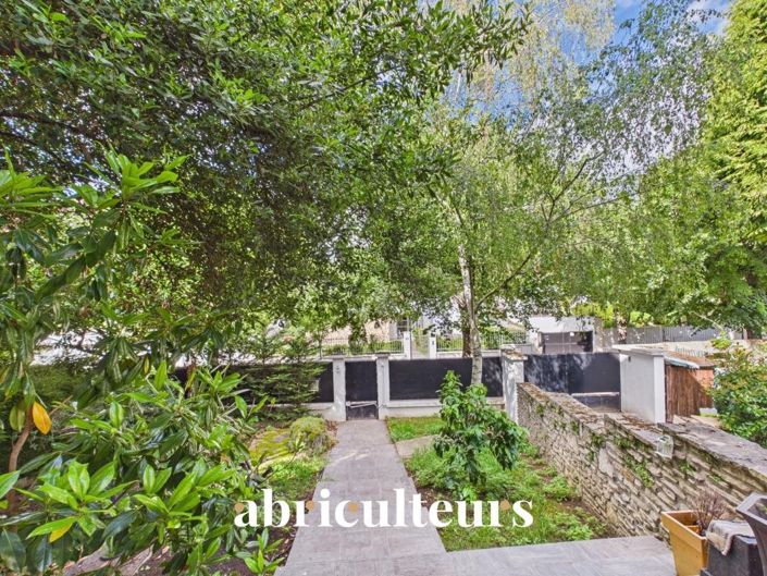 Image No.28-6 Bed House for sale