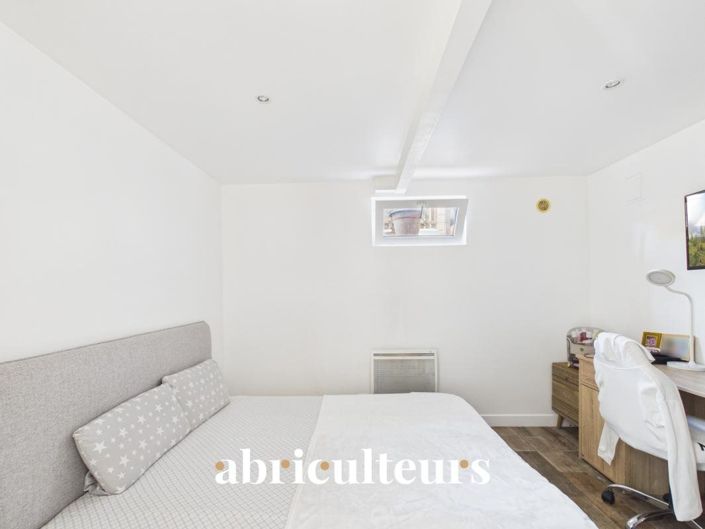 Image No.13-6 Bed House for sale