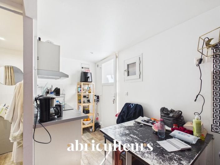 Image No.21-6 Bed House for sale