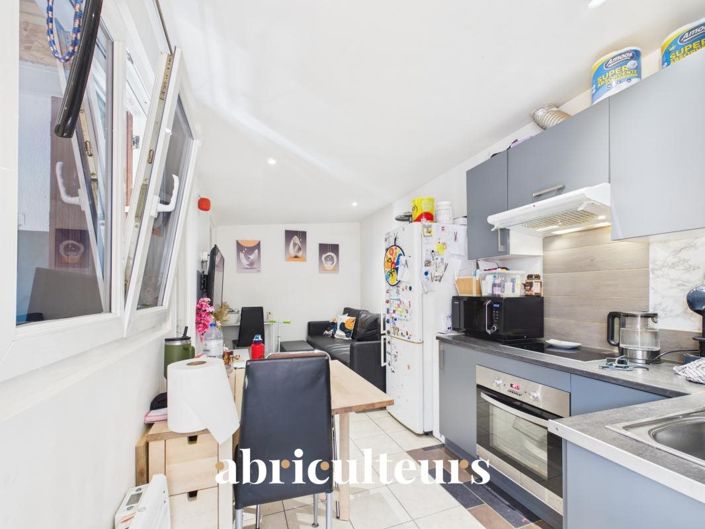 Image No.23-6 Bed House for sale
