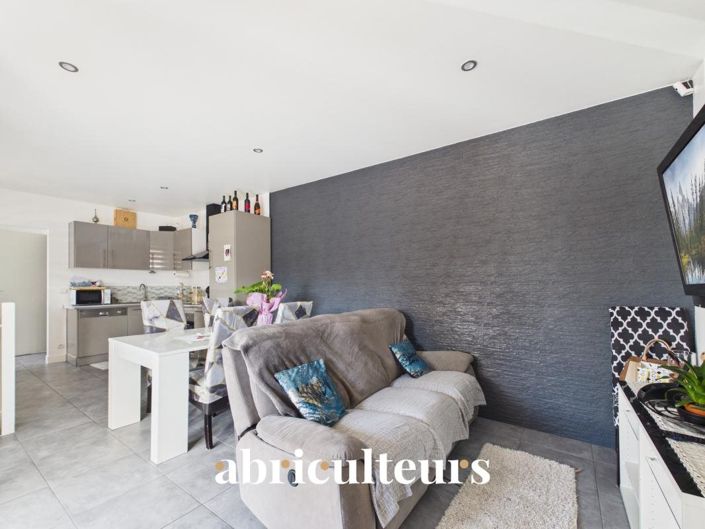 Image No.6-6 Bed House for sale