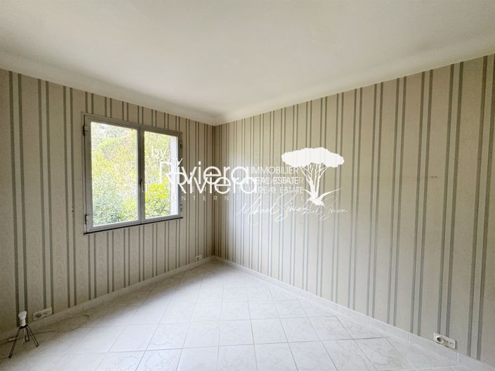 Image No.26-6 Bed House for sale