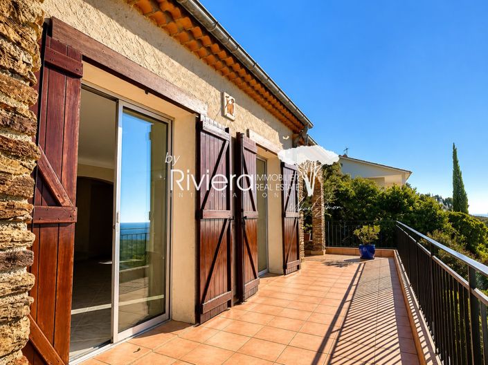 Image No.9-6 Bed House for sale
