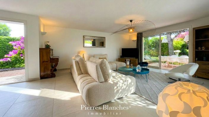 Image No.12-6 Bed House for sale