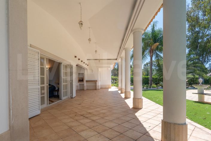 Image No.18-6 Bed House for sale