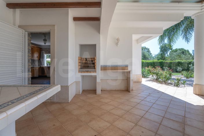 Image No.19-6 Bed House for sale