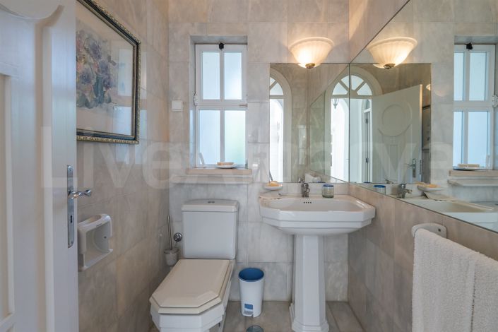 Image No.33-6 Bed House for sale