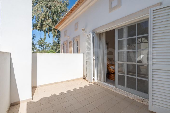 Image No.41-6 Bed House for sale