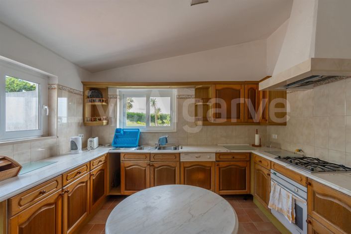 Image No.10-5 Bed House for sale