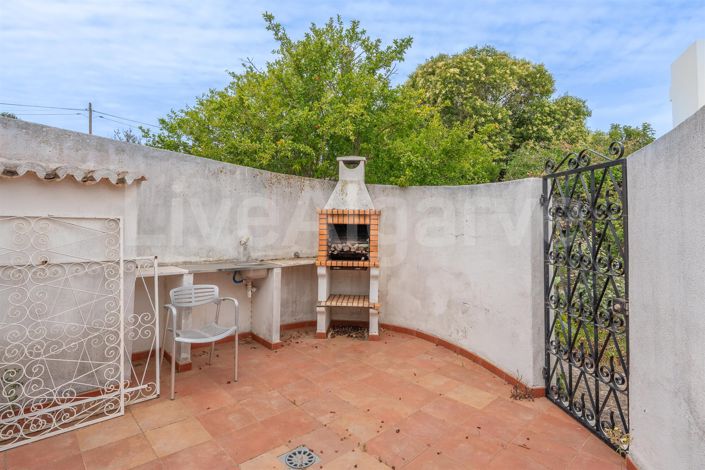 Image No.23-5 Bed House for sale