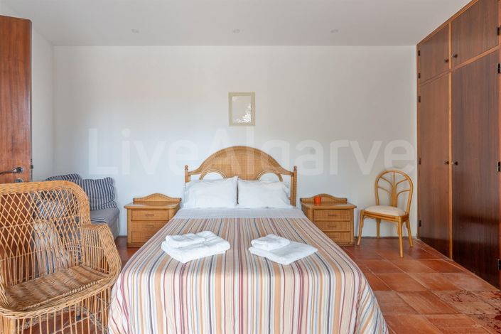 Image No.26-5 Bed House for sale